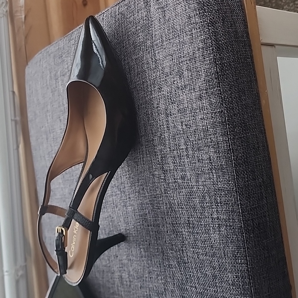 Calvin klein 9.5 mini heels